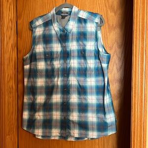 Eddie Bauer plaid sleeveless Sun control size XL blouse.